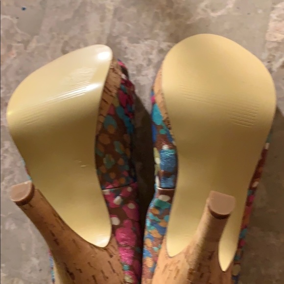 Steve Madden open toe heels. - Picture 3 of 5